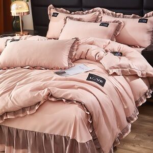 Pink Bedding Set by